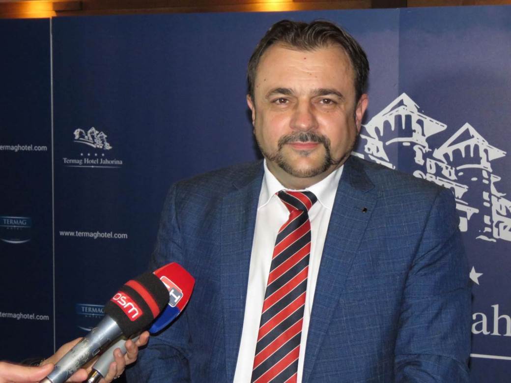  Pandemija pogodila turiza, ugostiteljstvo i saobraćaj 