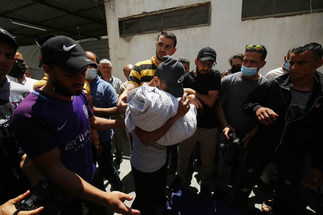  izrael gaza palestina rat bombardovanje beba u ruševinama video 