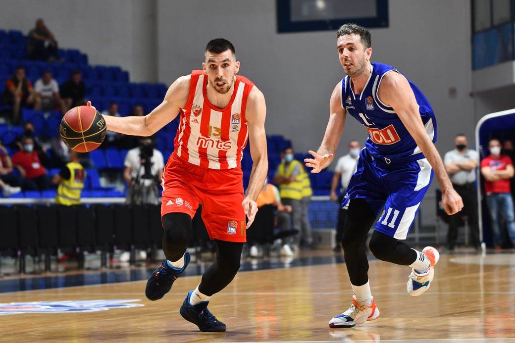  Budućnost uzvratila Zvezdi - igra se još! Crveno-beli ispustili prvu meč-loptu, nastavlja se serija! 