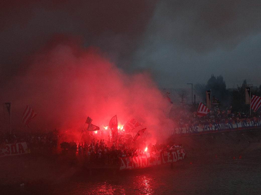  crvena-zvezda-proslava-titule-tuca-sava-partizan-huligani 