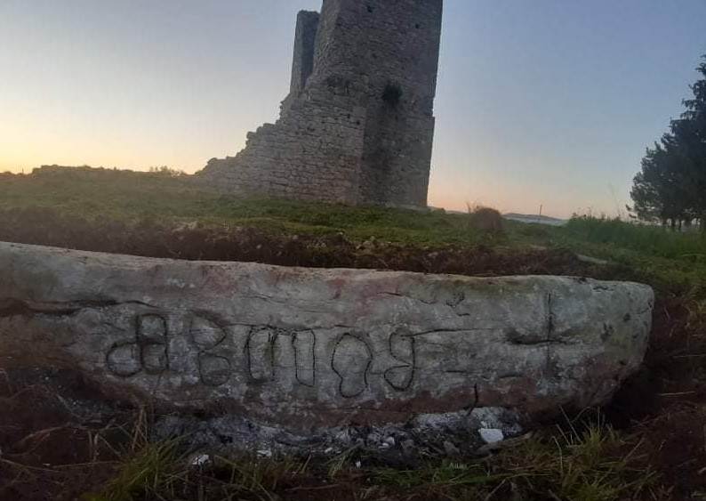  Otkriće u Koluniću: Izronio Ostoja iz 15. vijeka! (FOTO) 