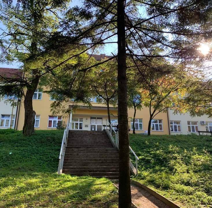  samoubistvo tuzla bolnica pacijent skok sa drugog sprata 