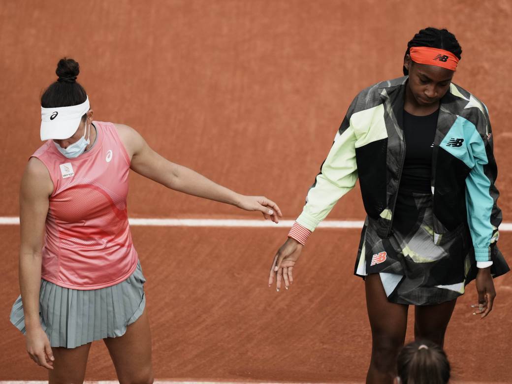  koko-gof-dzenifer-brejdi-rolan-garos-19-minuta 