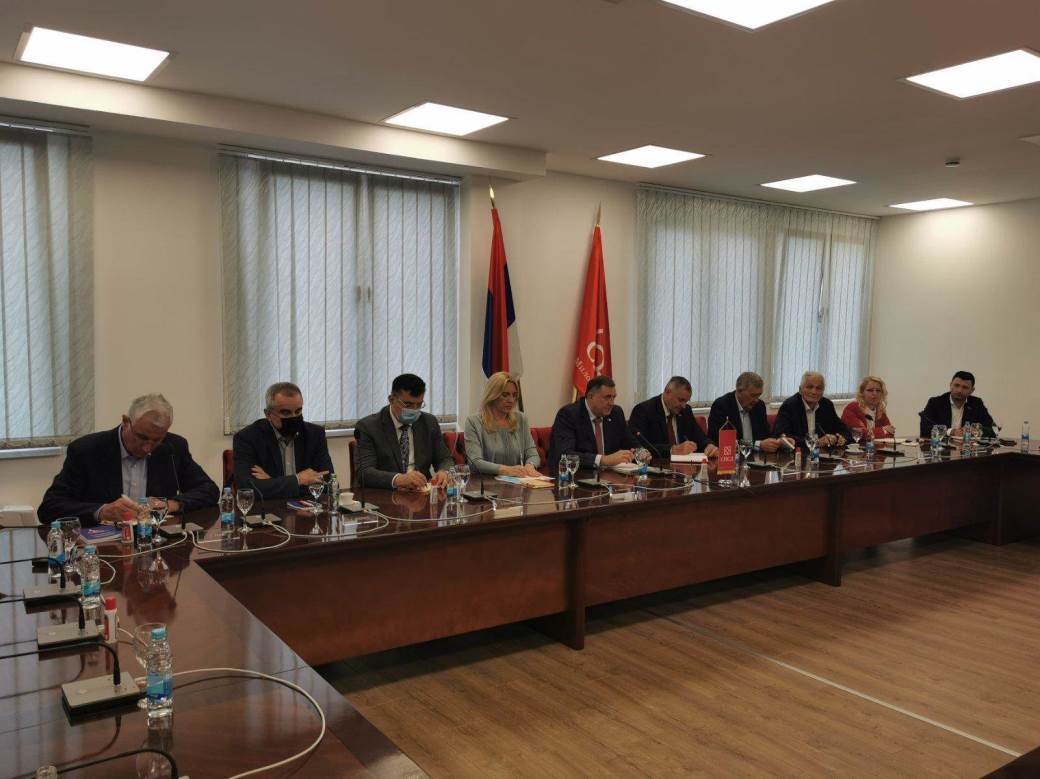  Dodik i Čović o vanrednim izborima  