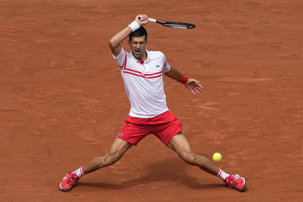  Rafa, spremi se! Novak zakazao spektakl! Prekid, pad, pobjeda pred ponoć - borba najvećih za finale! 