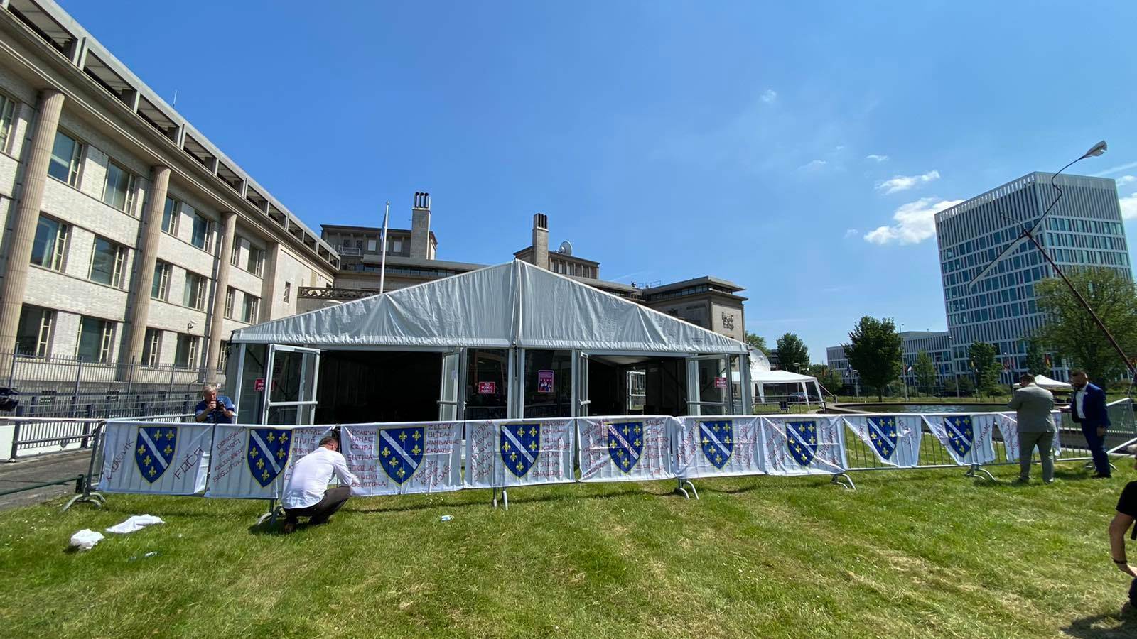  Presuda Ratku Mladiću zastave takozvane Armije BiH u Hagu 