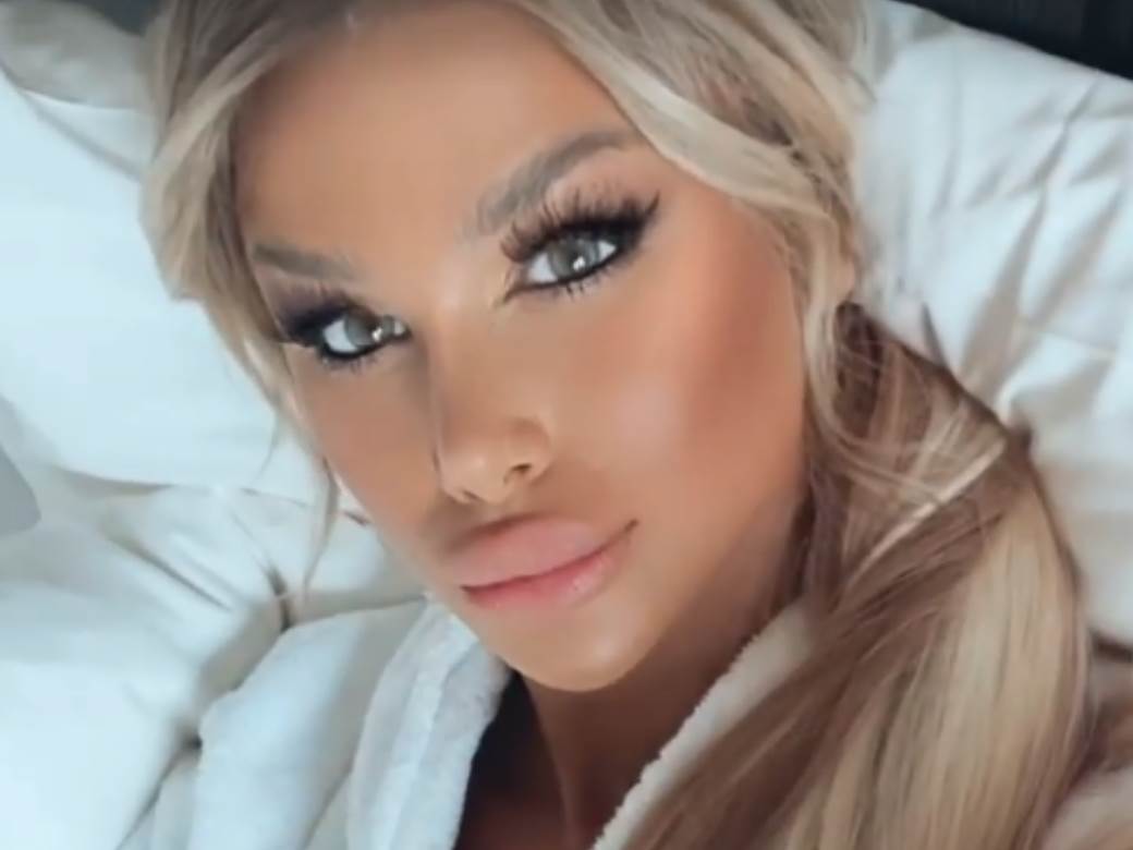  Vrela Uraganka odmara na Zanzibaru (FOTO) 