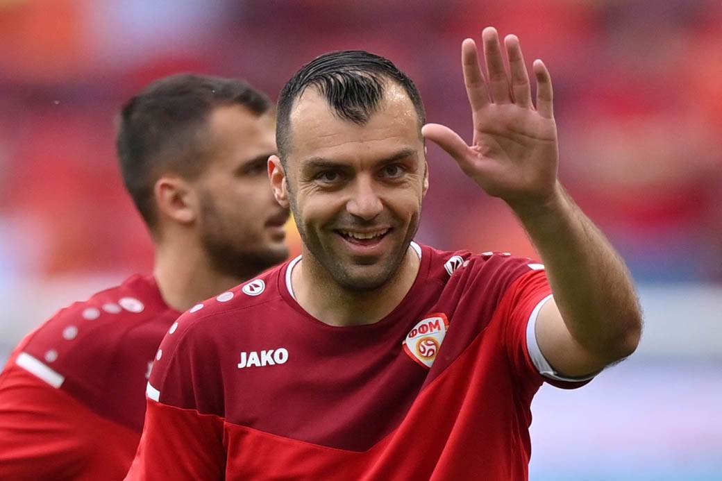  Pandev poklonio bajku Makedoniji, Srbin je srušio! Arnautović ušao i prekinuo snove 