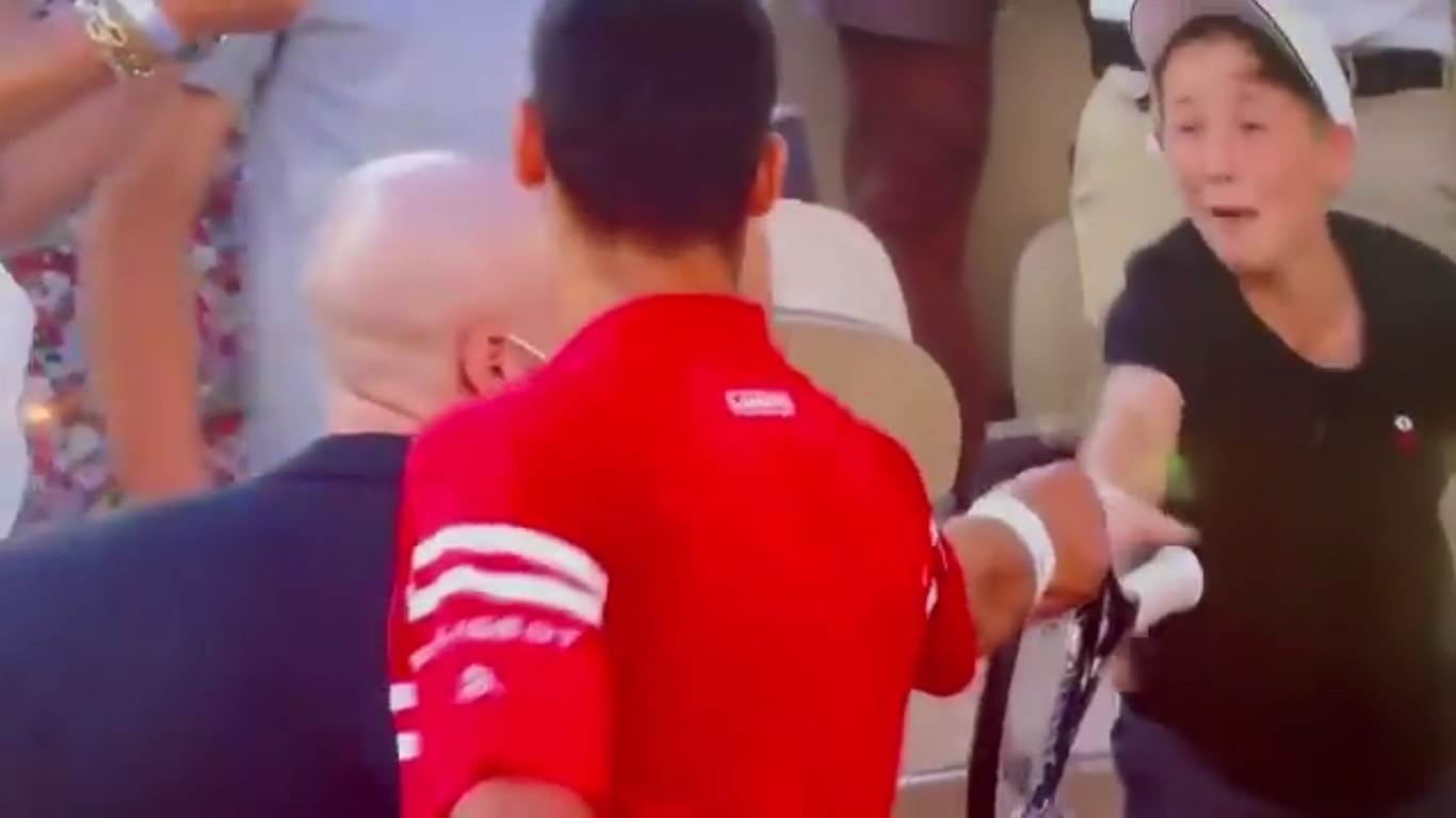  novak-djokovic-reket-cena 