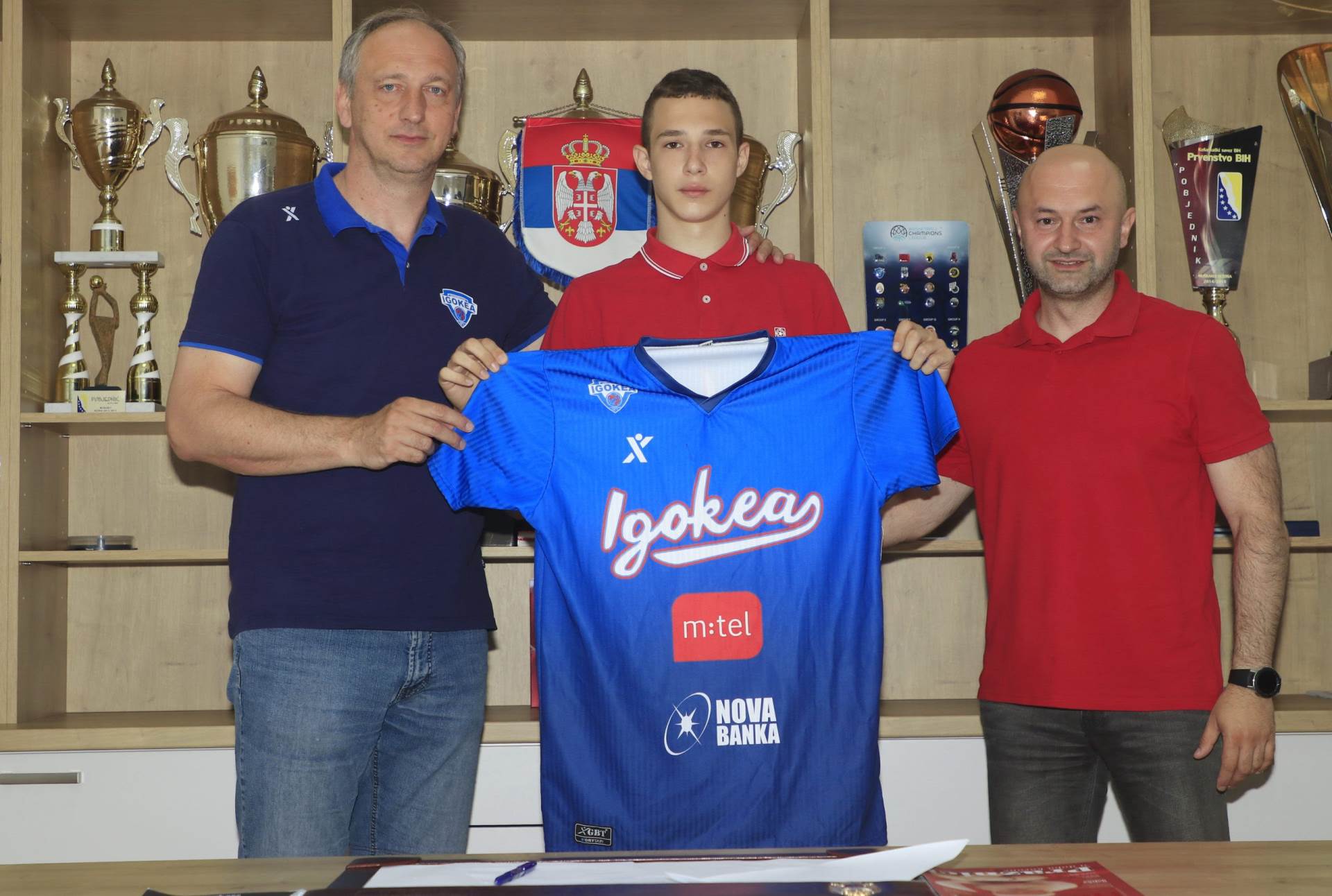  Košarkaš Igokee Ognjen Radošić ubacio 38 poena za Srbiju protiv Španije 