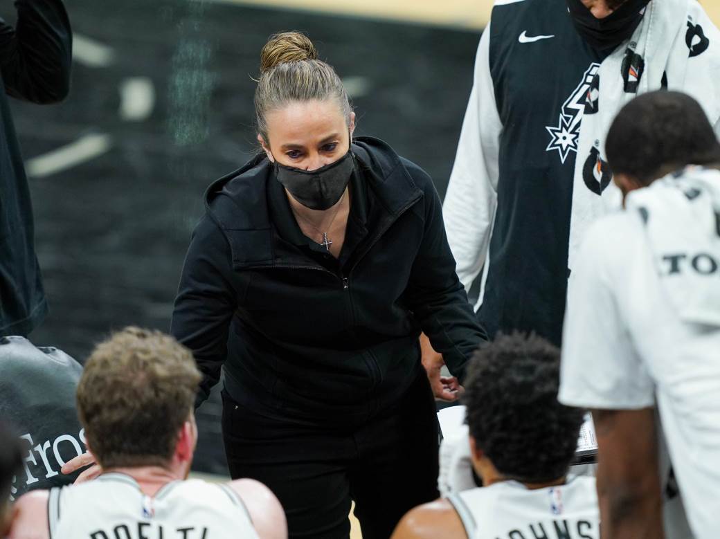  nba žena trener beki hemon portland 