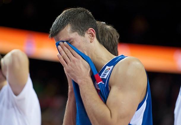  Kešelj mira nema: Trema i stihovi Đure Jakšića! 