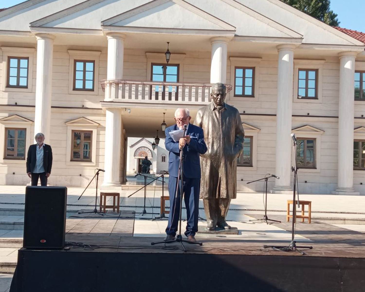  Milovanu Danojliću uručena "Velika nagrada Ivo Andrić" 