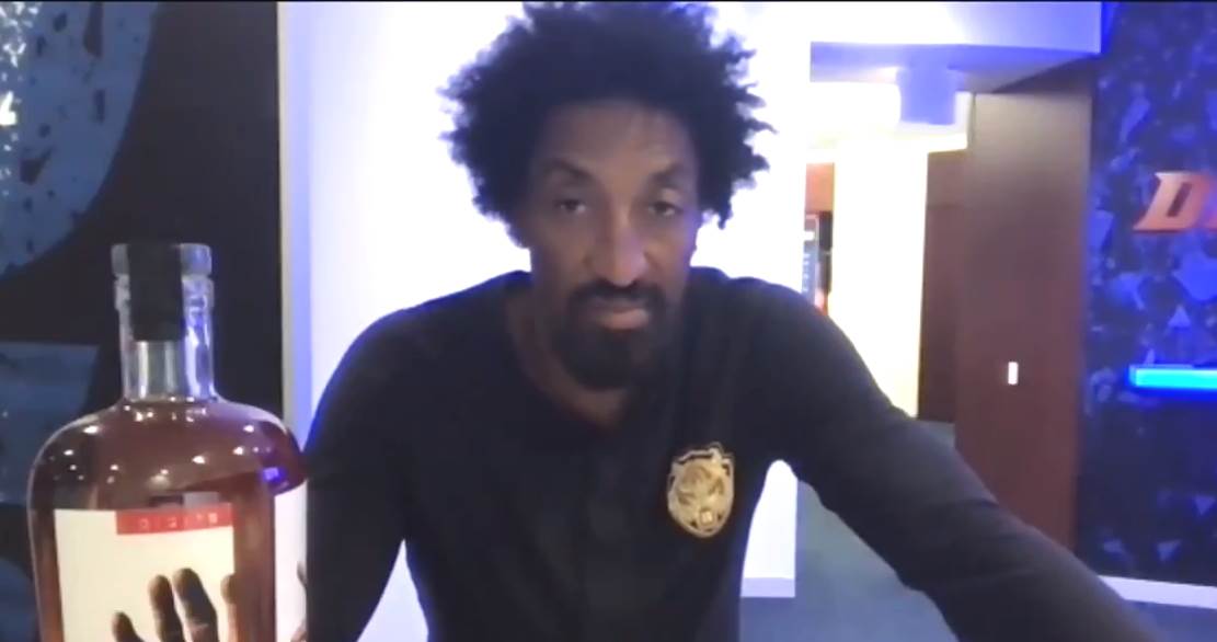  skoti pipen smatra da je fil džekson rasista 