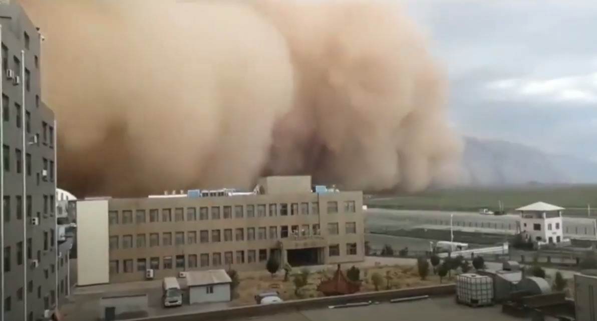  Kina pješčana oluja video 