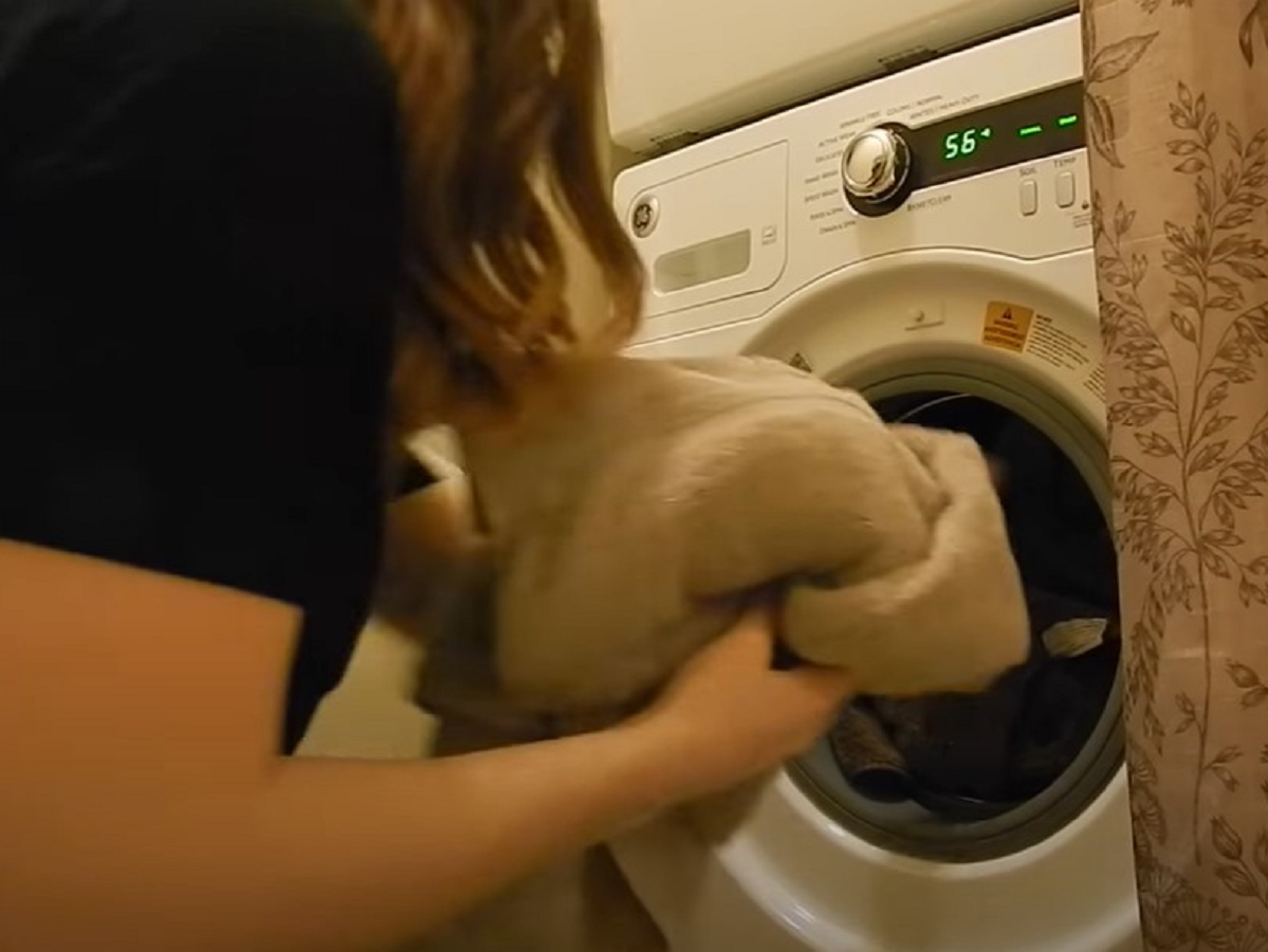Dodavanje šećera u mašinu za veš 