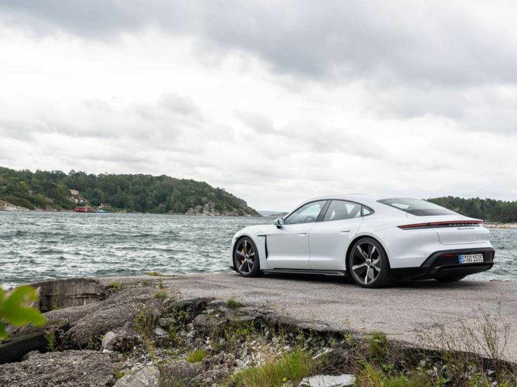  porsche povukao automobile iz prodaje 