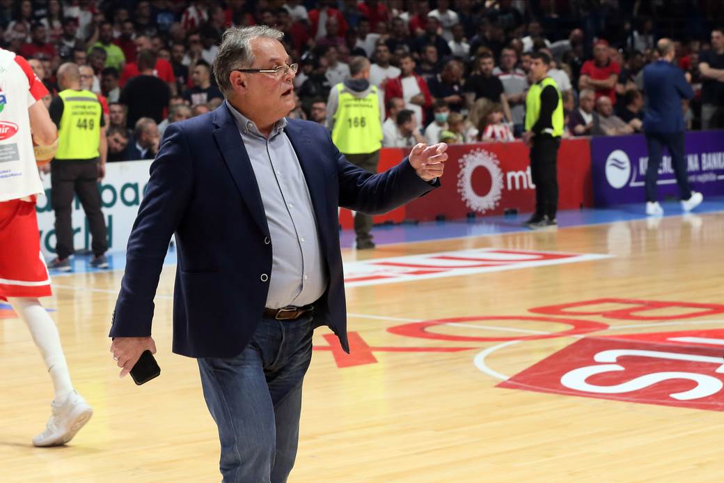  Zvezda će dovesti centra 