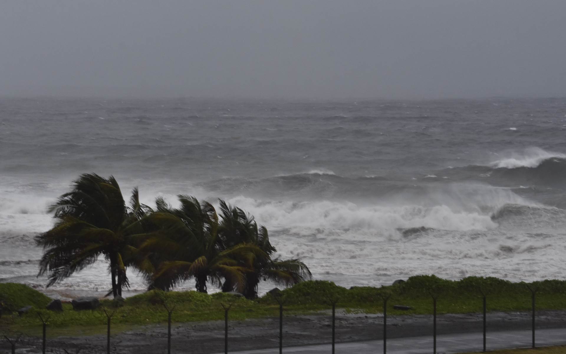  Uragan Elsa ne posustaje: Nakon što je opustošio Karibe, napreduje prema Kubi i Jamajki 