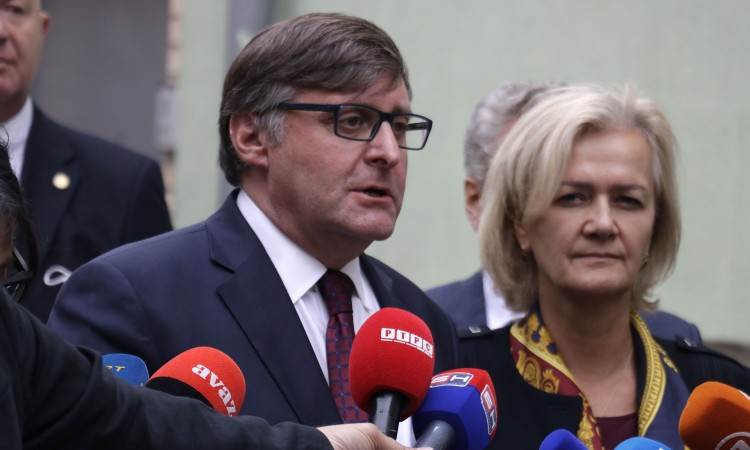 Palmer: Ovdje smo da podržimo BiH, ne nudimo konkretna rješenja (VIDEO) | Info | Politika