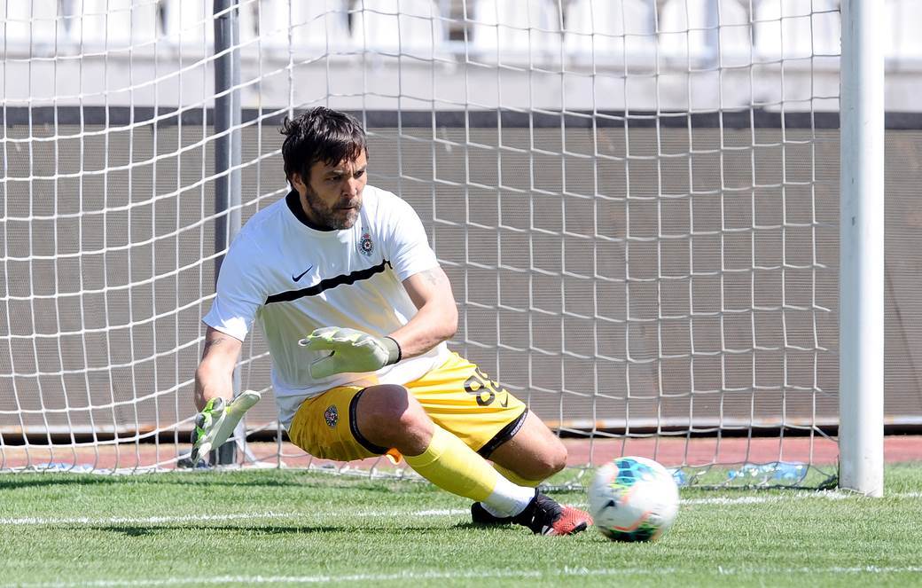  partizan krakovija 3-0 prijateljska utakmica 