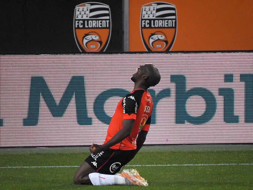  fudbaleru-zena-bacila-kiselinu-u-oci. 