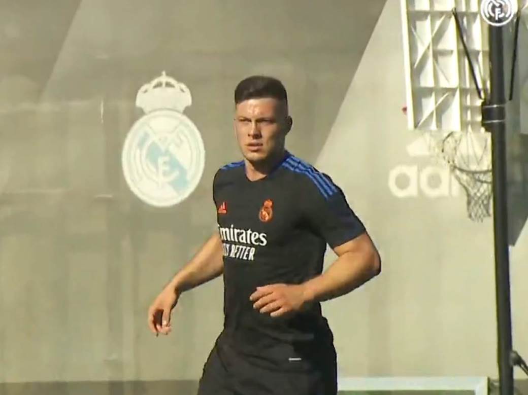  fudbal real glazgov luka jović startna postava 