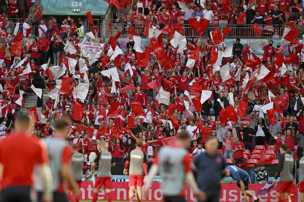  uefa ukinula zabranu gostujući navijači mogu na tribine 