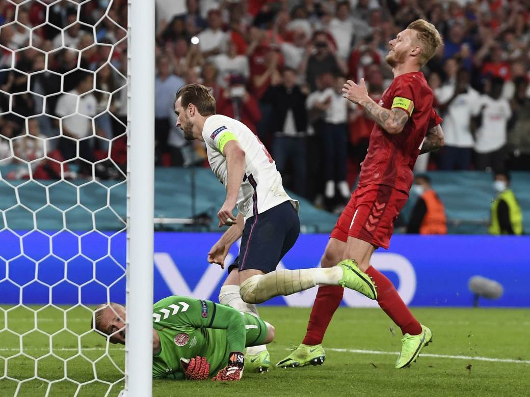  uefa kazna engleska penali laser 