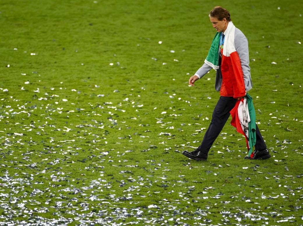  Plakali i Manćini i Vijali! Uzeo Italiju na dnu, doveo je na vrh: Kad su posumnjali u njega, napravio je što niko nije! 