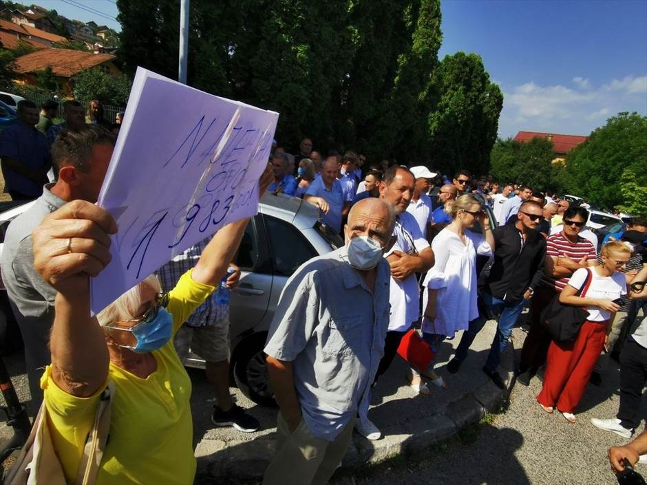  Protest u Sarajevu zbog hapšenja Mehmedagića: "Ovo nema veze sa SDA..." 