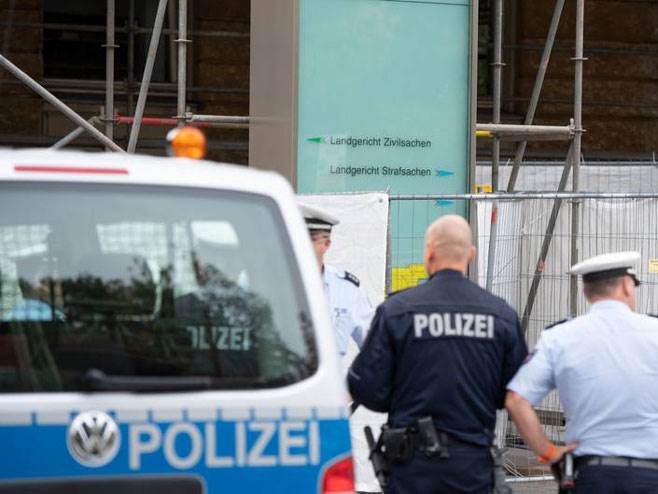  Troje ljudi poginulo prilikom pada aviona u Njemačkoj 