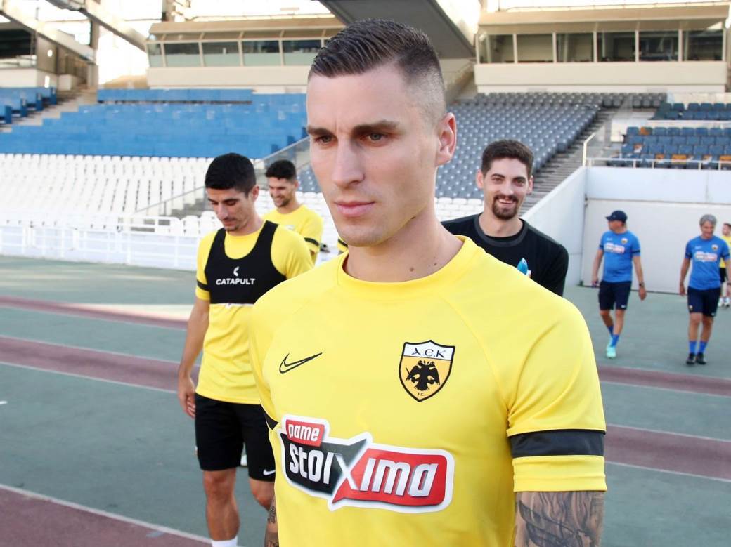  Ognjen Vranješ potpisuje za Partizan 