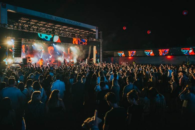  Ispad, Buč Kesidi, Who See i Nipplepeople otvorili „Nektar Garden Fest“ (FOTO) 