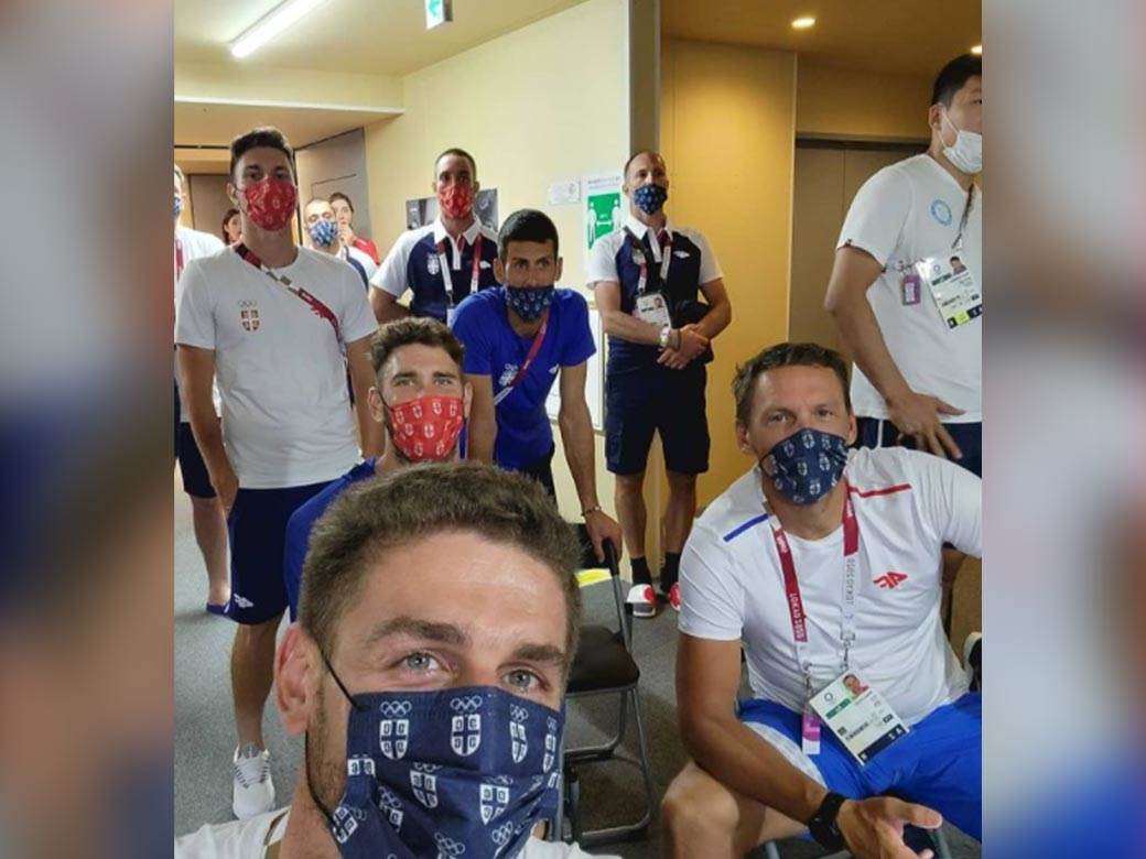  Novak-Djokovic-i-Milos-Vasic-pratili-ceremoniju-otvaranja-Olimpijskih-igara 