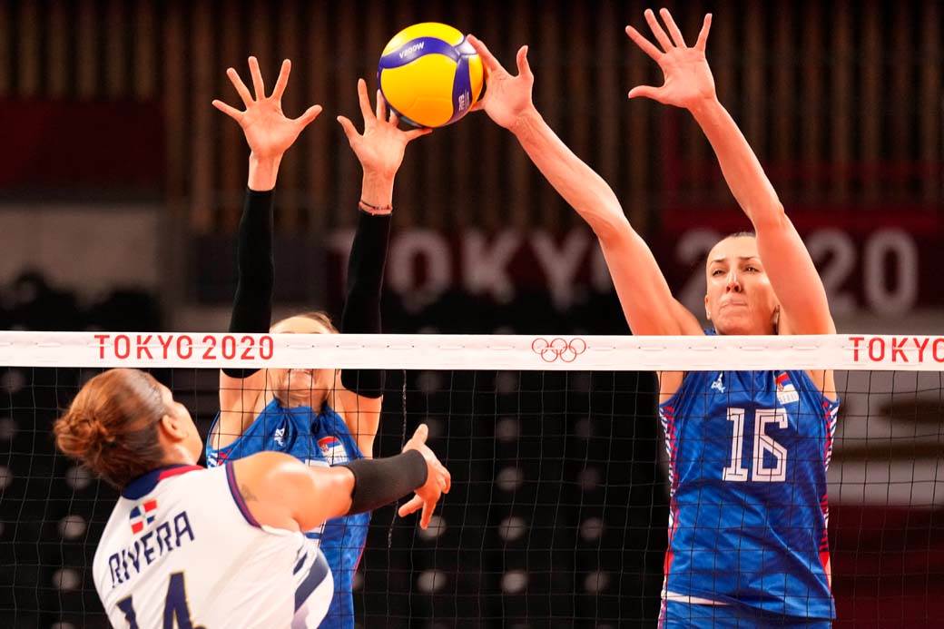  Odbojkasice-Srbije-posle-pobede-na-Olimpijskim-igrama 