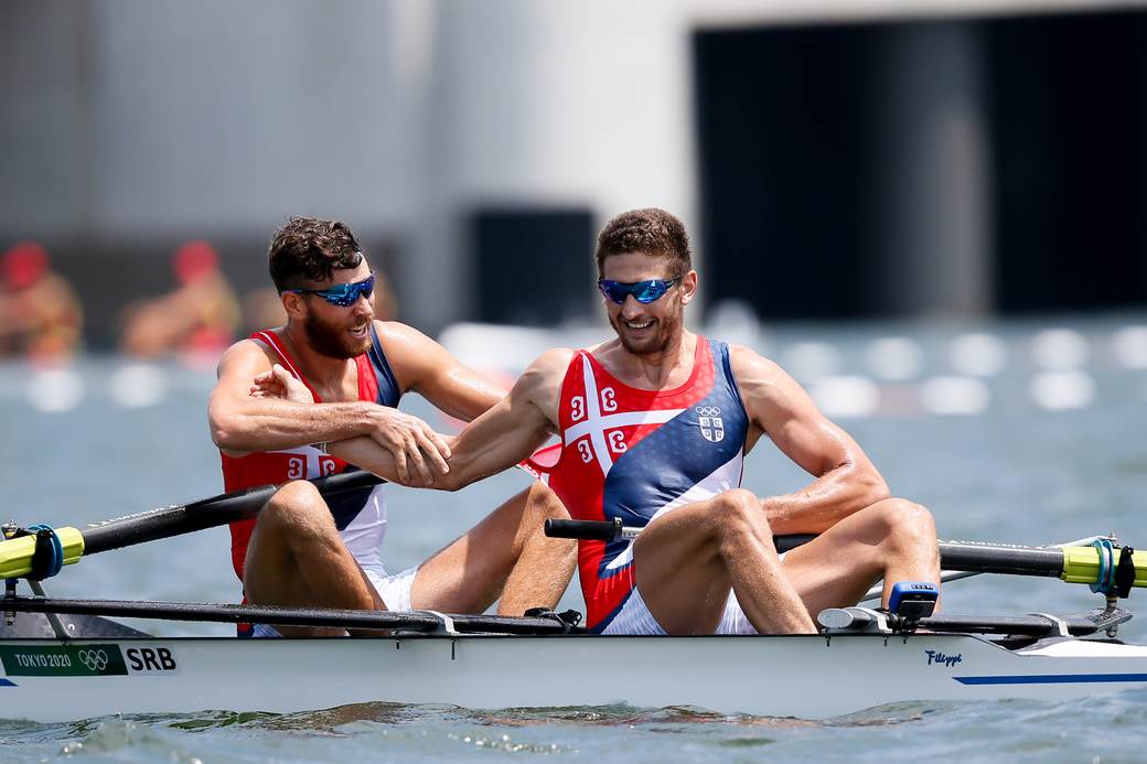  Srpski-veslaci-Milos-Vasic-i-Martin-Mackovic-u-finalu-Olimpijskih-igara-u-Tokiju 