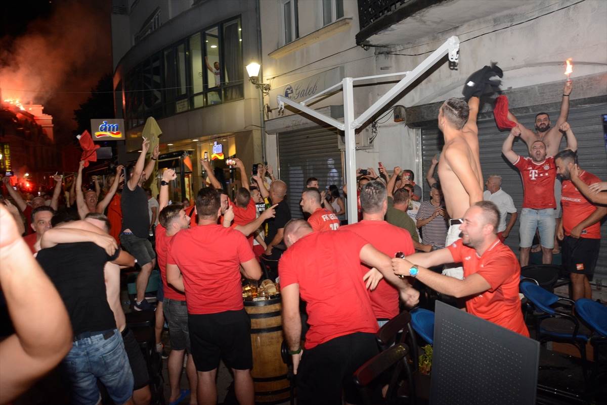  navijači fk velež napali mladića i slupali mu auto 