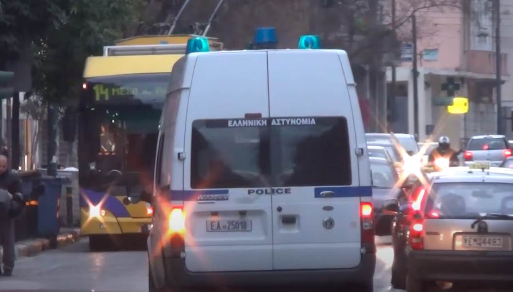  Atina: Eksplozija plinske boce izbacila mladića sa 4. sprata, tijelo pronađeno na ulici 