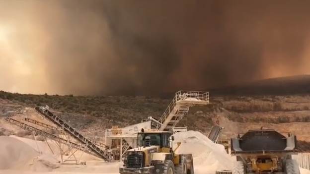  Požar kod Trogira van kontrole, izgorjelo 550 hektara rastinja 