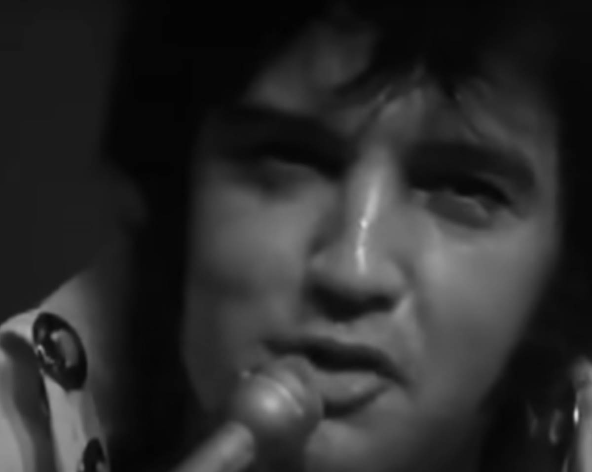  Misterija stara 44 godine: Od čega je, zapravo, umro Elvis Prisli? 