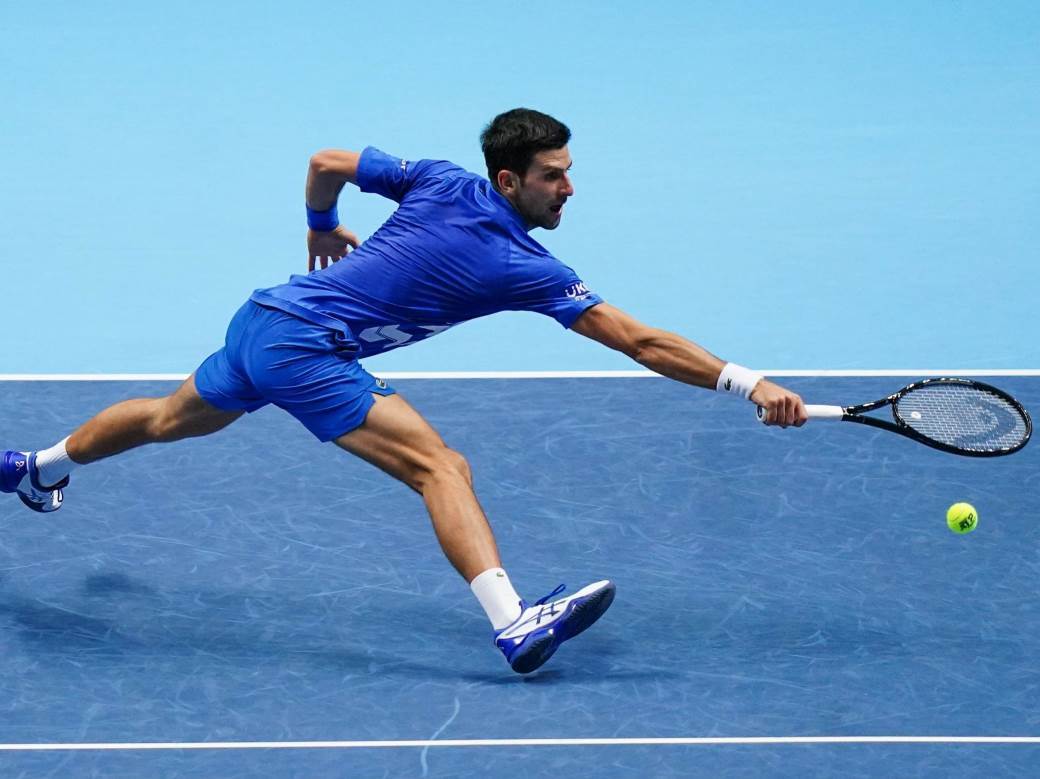 Novak-Djokovic-dobio-izazov-od-Fabija-Fonjinija-i-Zoaa-Souze 
