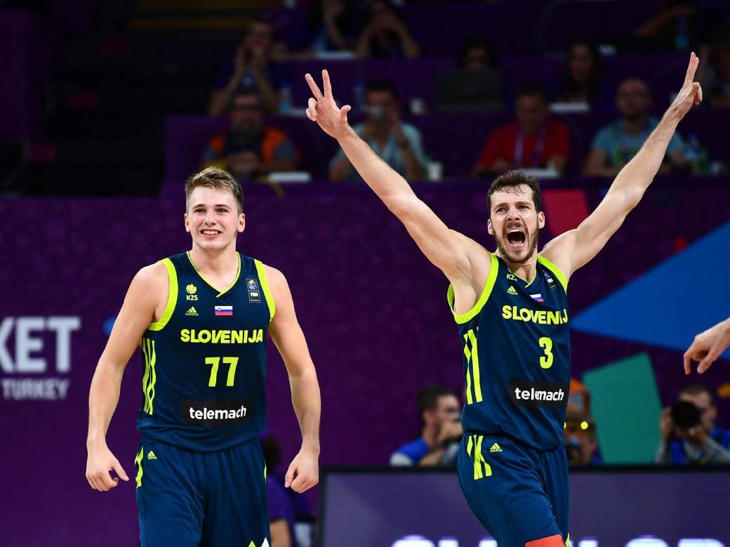 Goran-Dragic-potpisuje-za-Dalas-Maverikse 