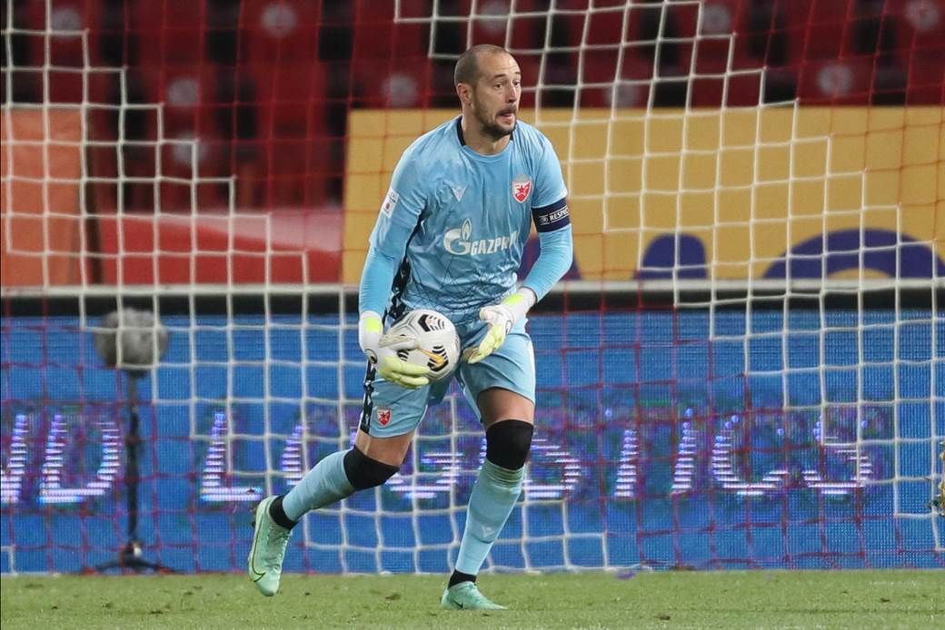  milan borjan poklonio dres navijaču crvene zvezde 