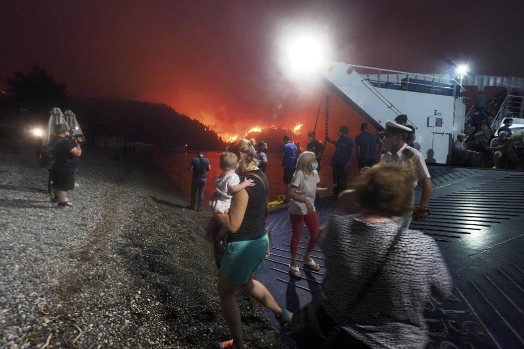 Zakintos srušio se vatrogasni avion 