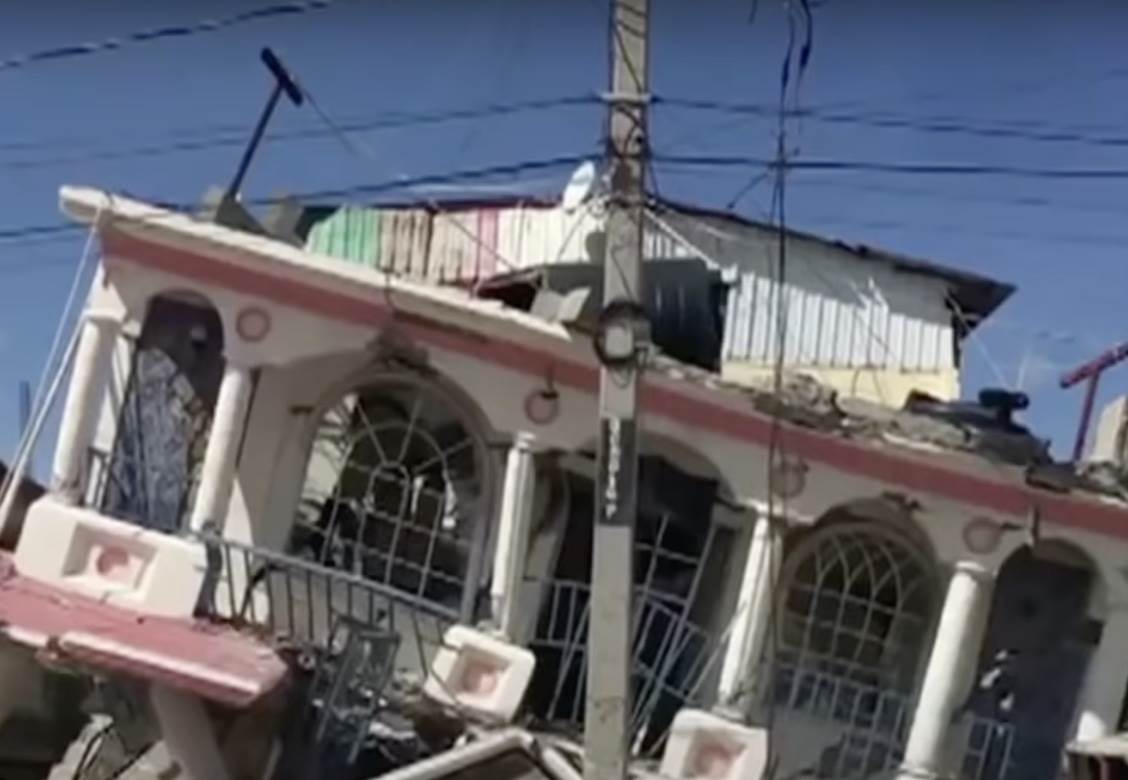  Raste broj mrtvih u Haitiju, proglašeno vanredno stanje 