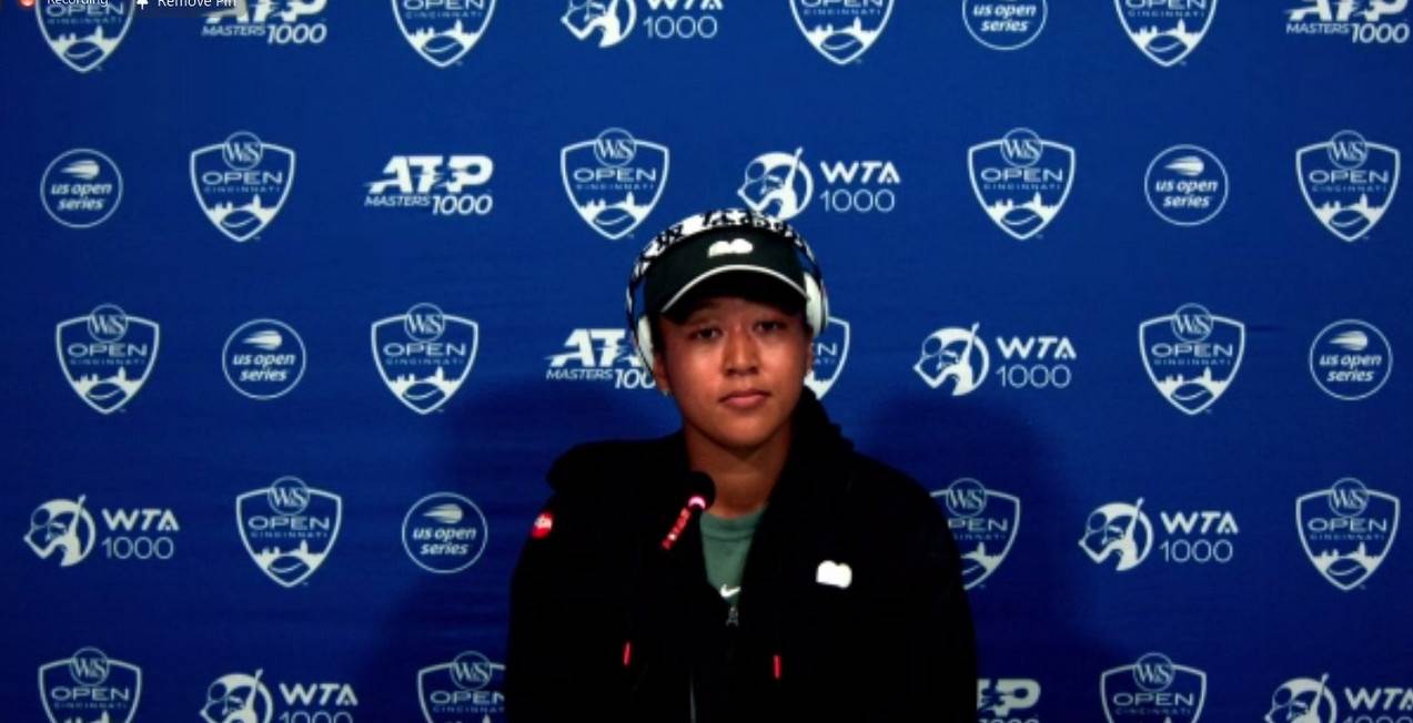  naomi osaka se rasplakala na kofnerenciji za medije 
