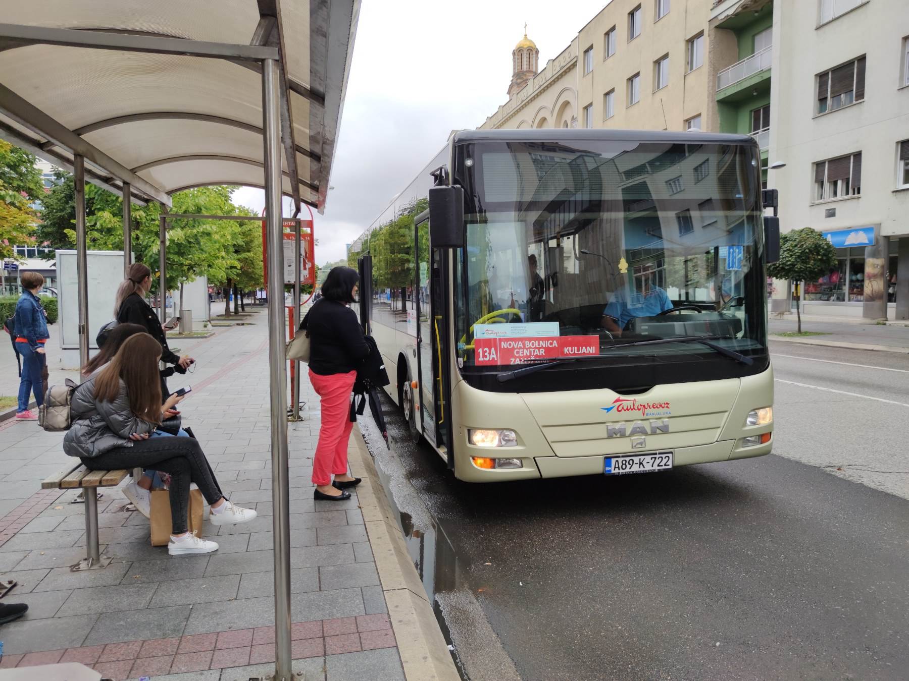  I ove godine u Banjaluci tradicionalna vožnja sa Svetim Nikolom i Djeda Mrazom 