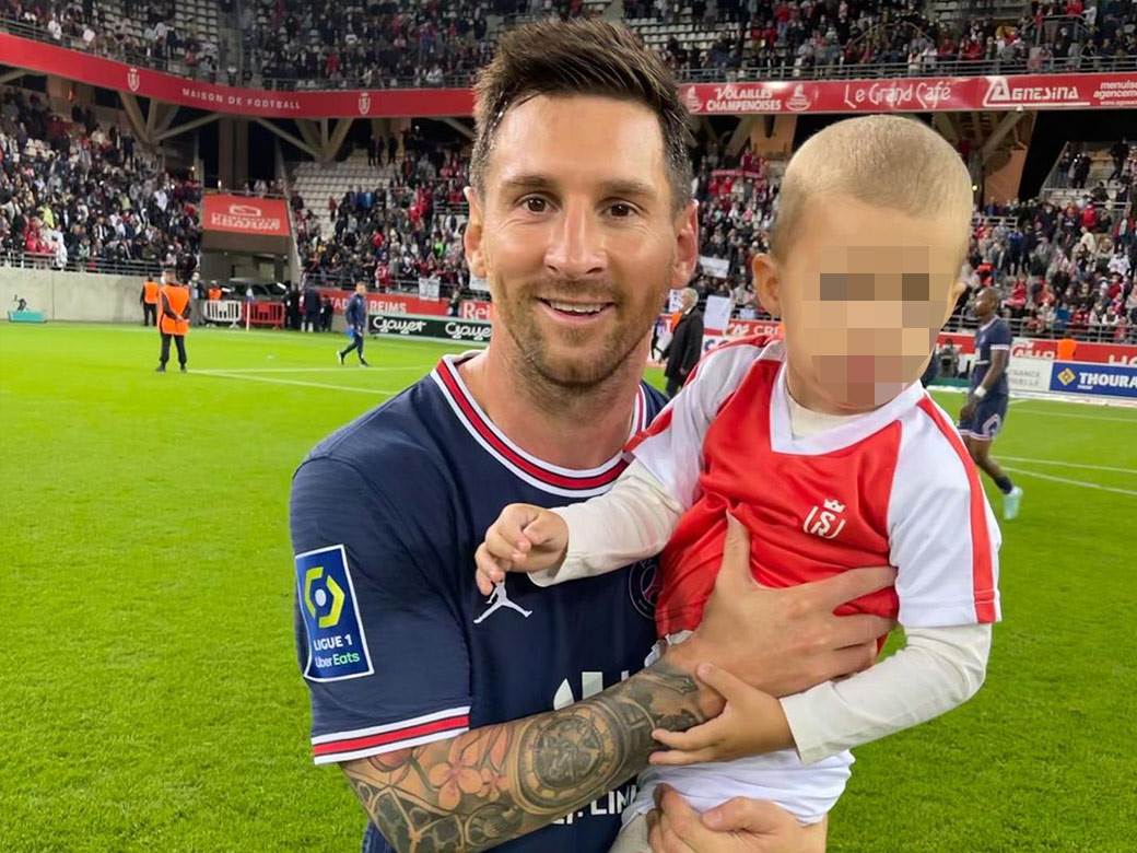 mesi se slikao sa sinom predraga rajkovića 