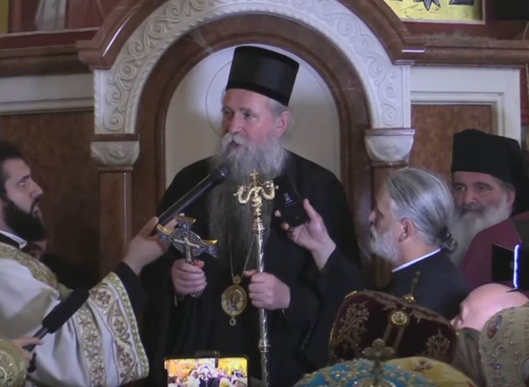  patrijarh porfirije i mitropolit joanikije došli u podgoricu 